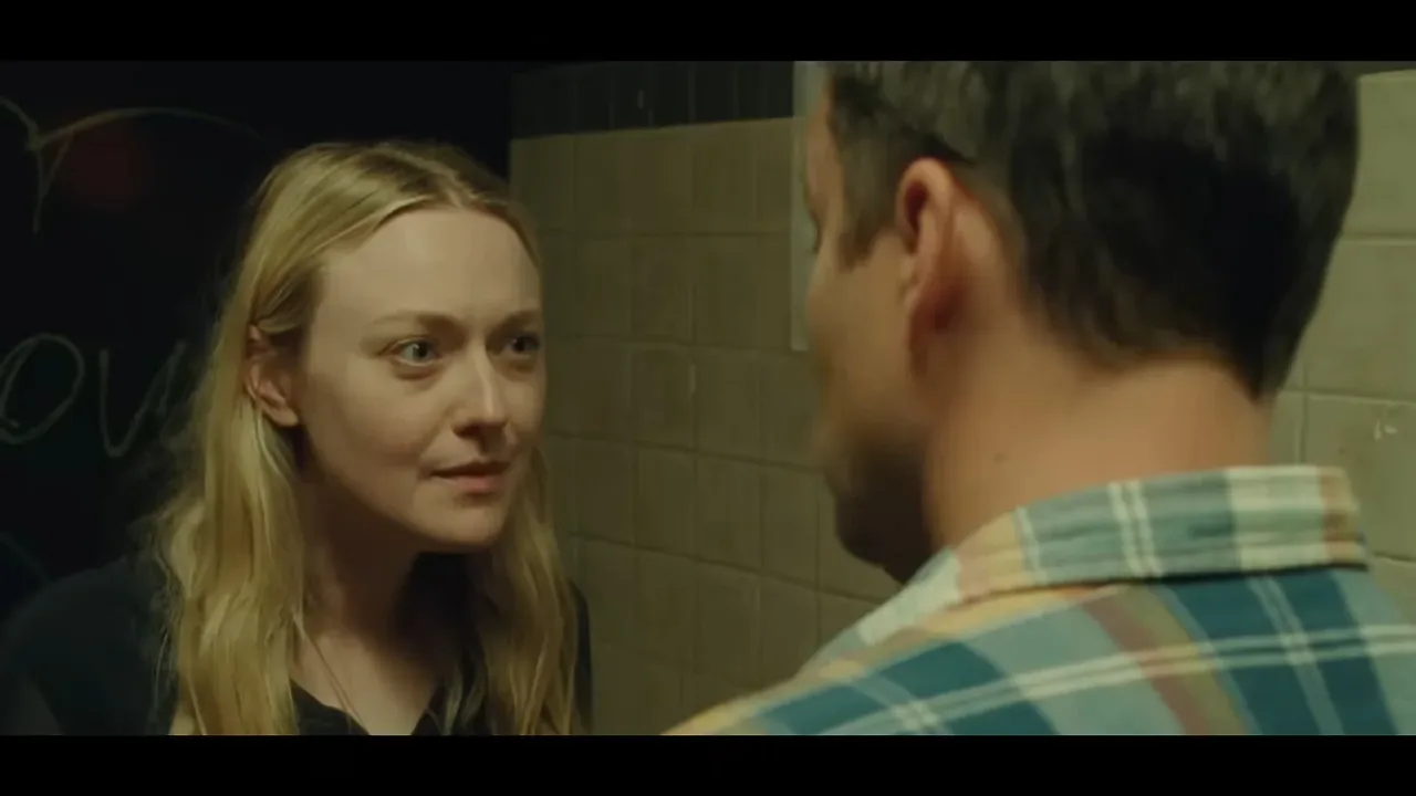 VS–YouTube-100THESUNNEVERSETSTrailerDakotaFanningJakeJohnsonIndependentFilmCompany-YouTube-0’06”