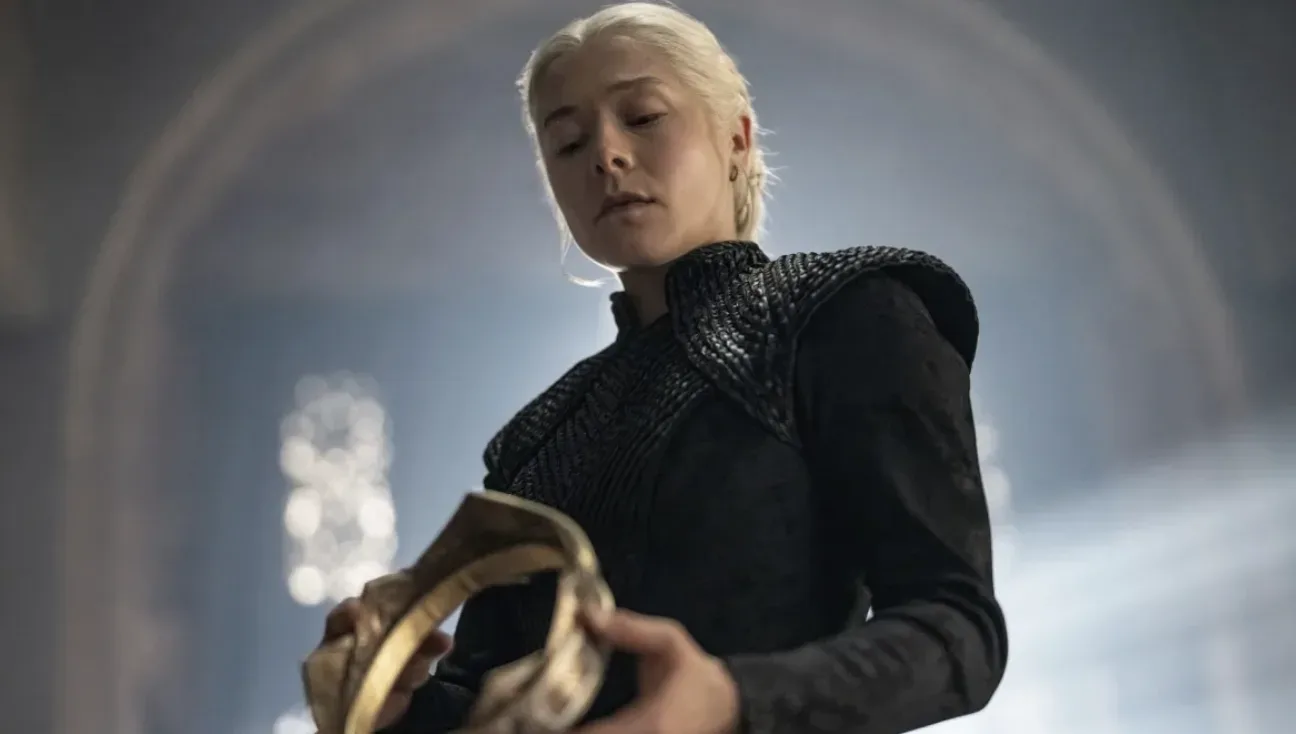 What Does Helaena Know? Why Rhaenyra Demands Answers in House of the Dragon Season 3 Episode 7