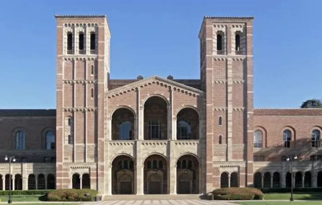 The Sex Lives of College Girls Filming Locations: Where Is Essex College?