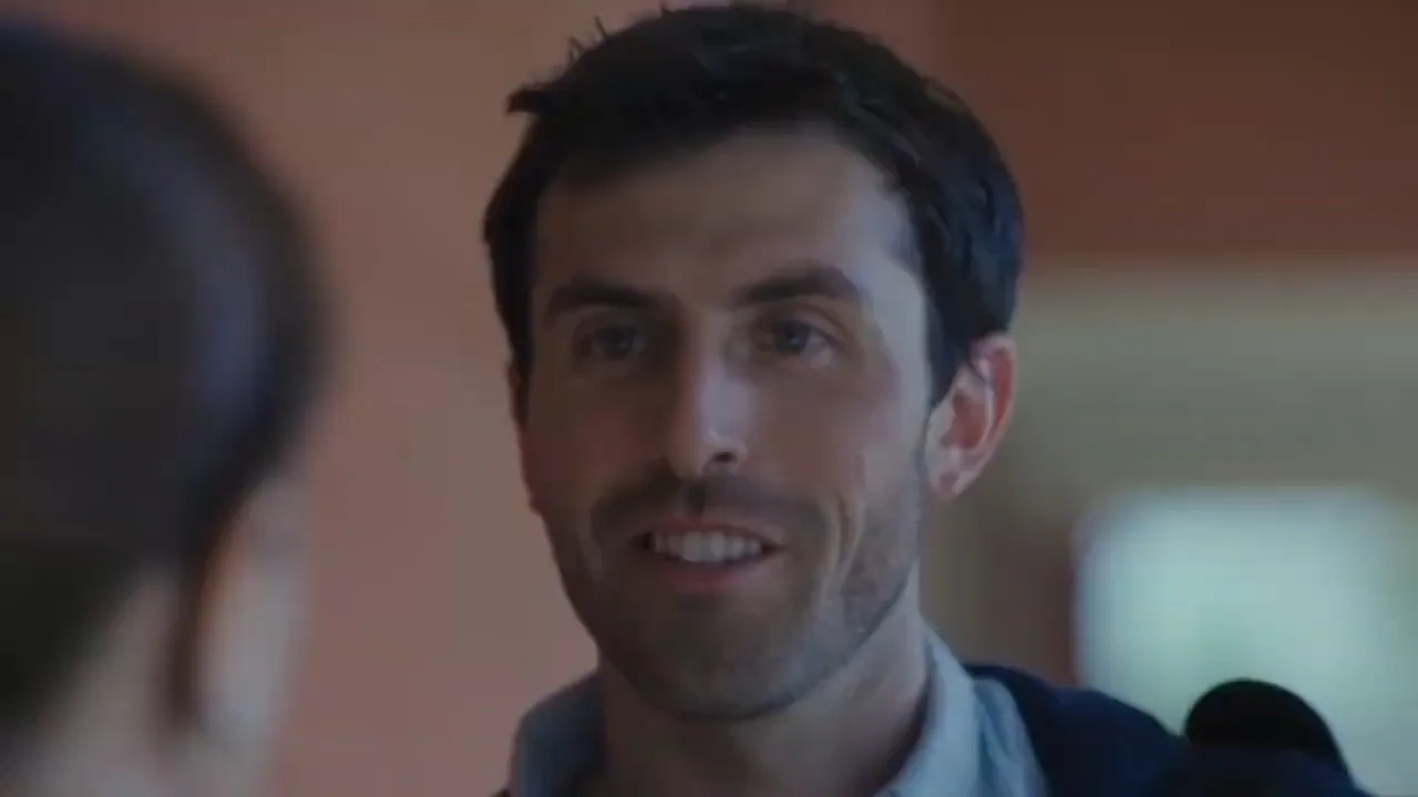 VS–YouTube-132TheLittleGirlWhoDidntExistLifetimeMovie2026-YouTube-2’30”