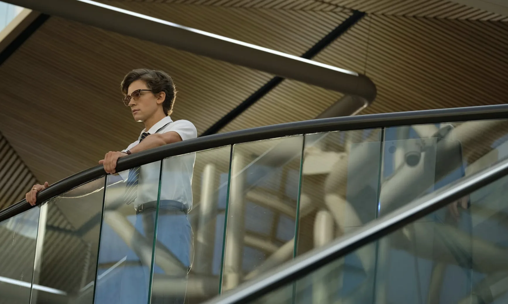The Shards S1E1 Ending Explained: Is Robert Mallory the Trawler?