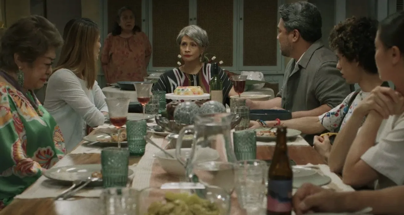 This, That and Everything in Between Ending Explained: Does Jo Forgive Paz?