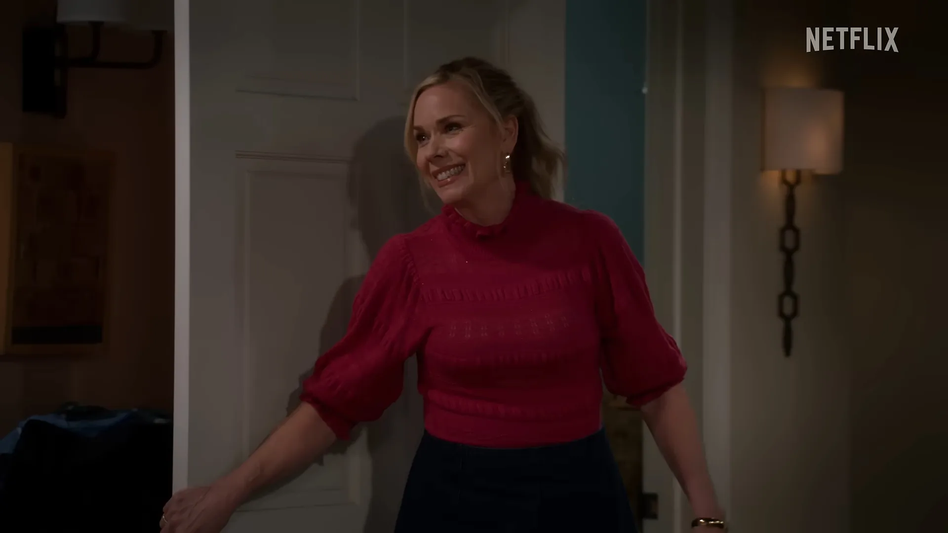 VS–YouTube-84LeanneSeason2OfficialTrailerNetflix-YouTube-0’35”