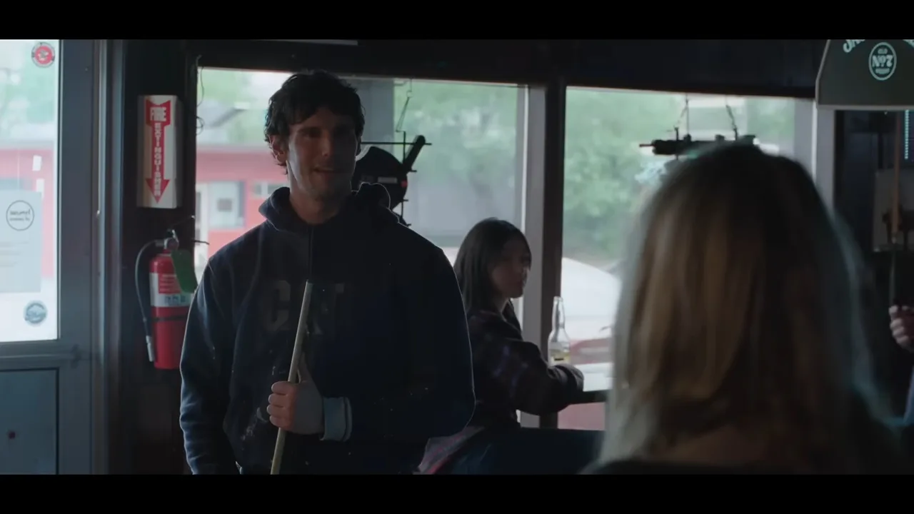 VS–YouTube-100THESUNNEVERSETSTrailerDakotaFanningJakeJohnsonIndependentFilmCompany-YouTube-1’15”