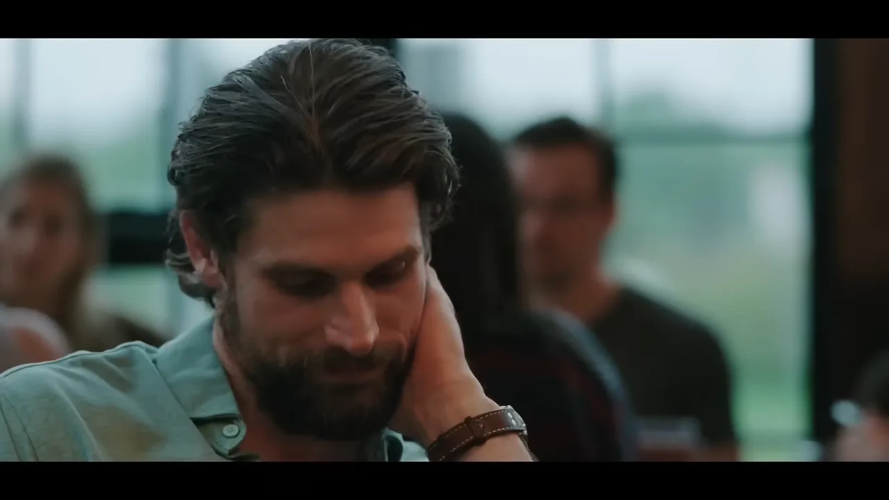 VS–YouTube-100THESUNNEVERSETSTrailerDakotaFanningJakeJohnsonIndependentFilmCompany-YouTube-1’08”