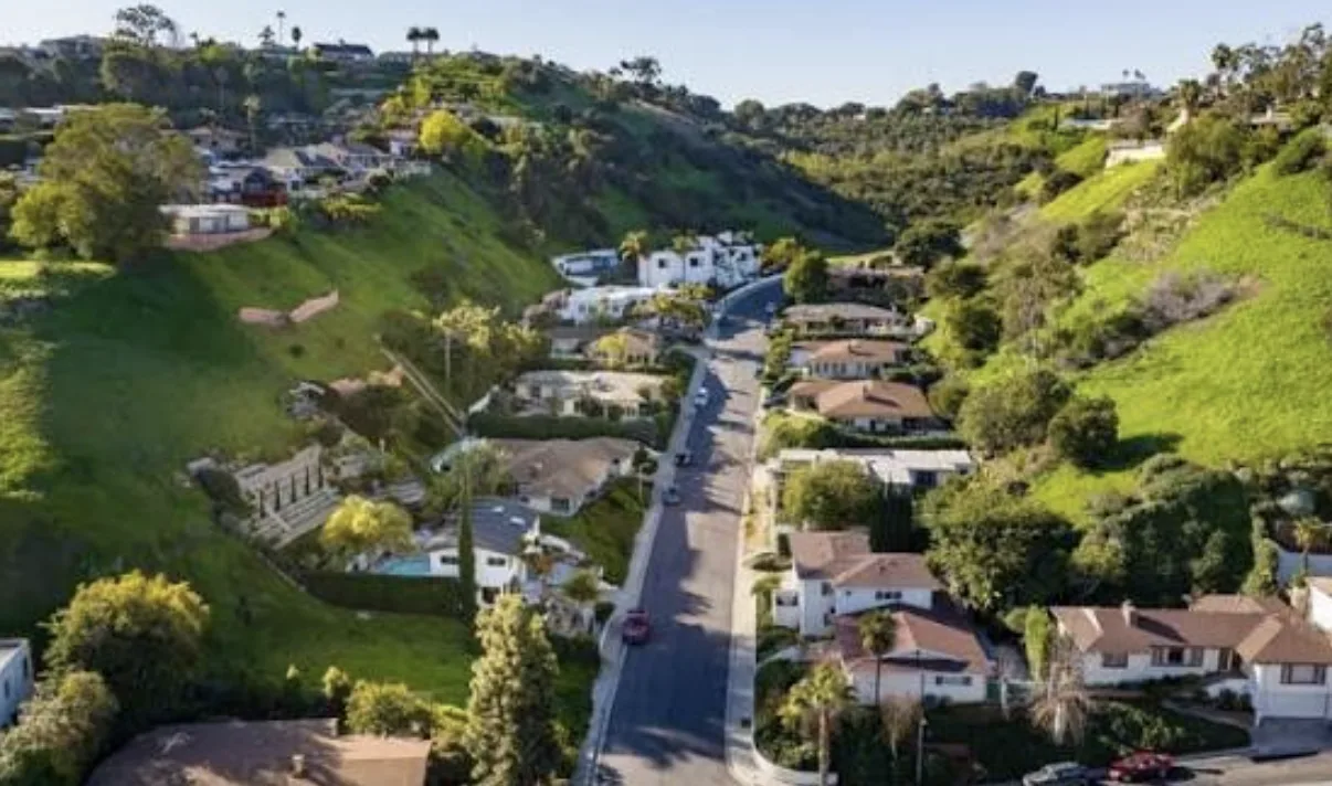 The Drop: A Snowfall Saga Filming Locations