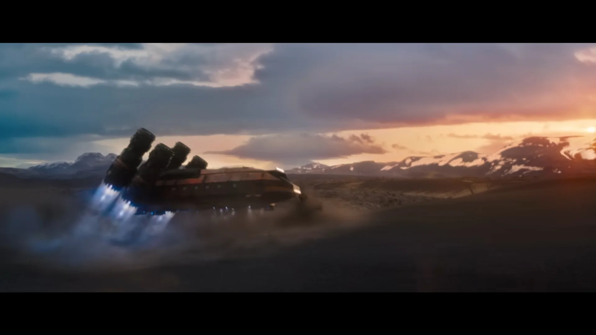 VS–YouTube-107SupergirlOfficialTrailer-YouTube-0’37”