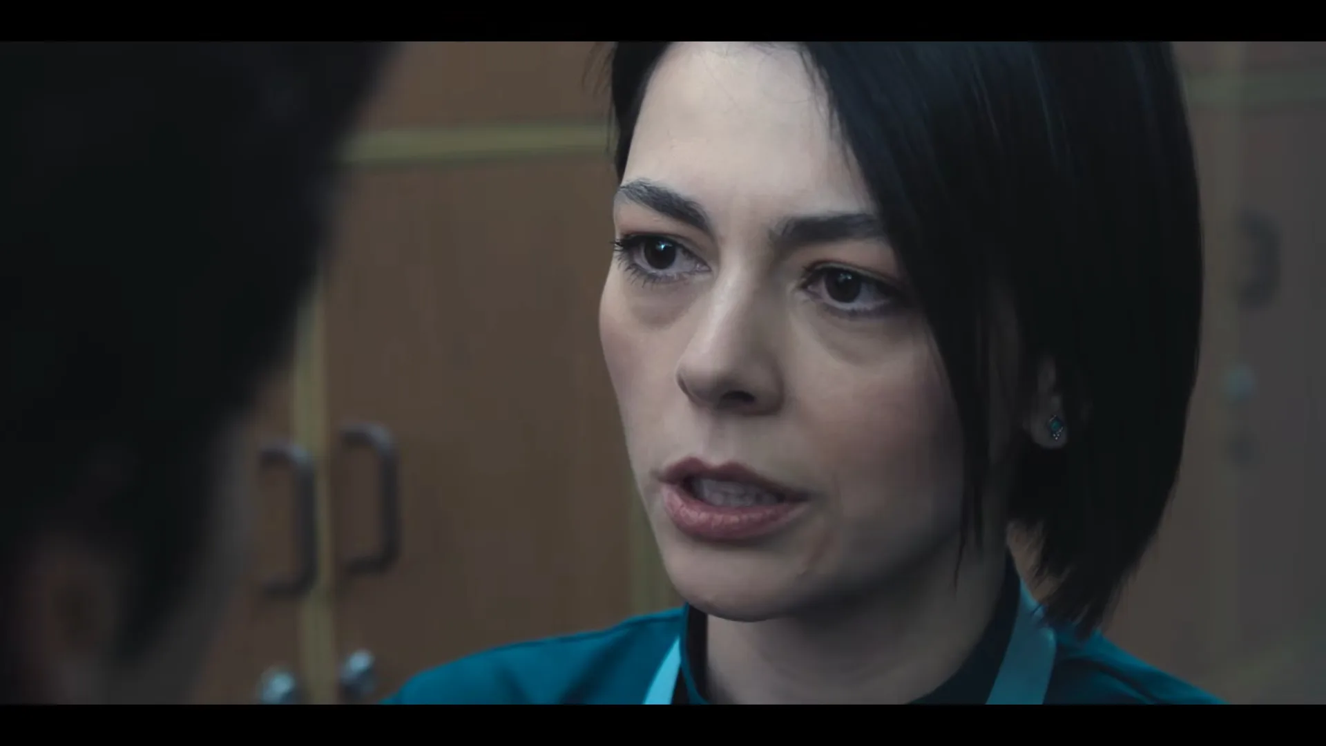 VS–YouTube-109StolenHeartbeatsOfficialTrailerNetflix-YouTube-0’30”