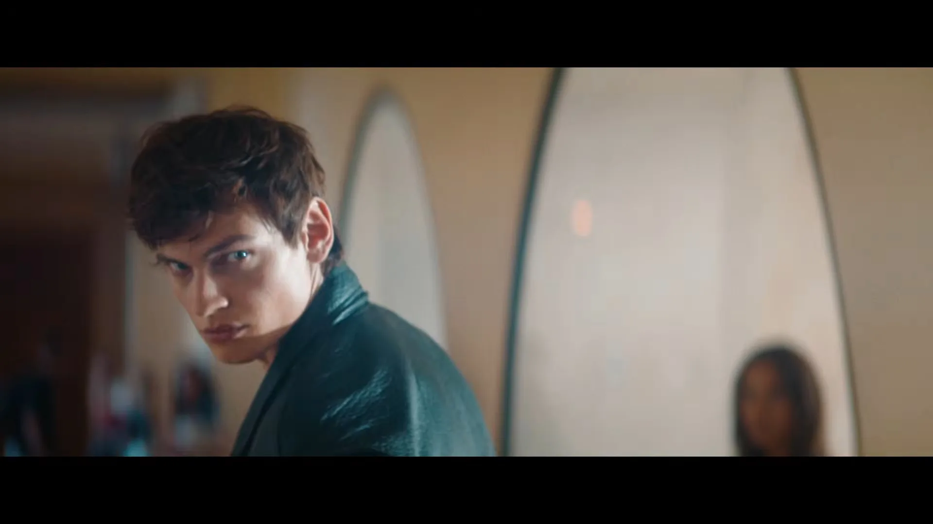 VS–YouTube-109YouMe-AgainsttheWorldOfficialTeaserPrimeVideo-YouTube-0’06”